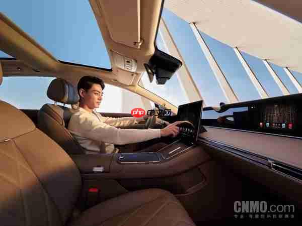 新款享界S9开启预售31.8万元起 用科技豪华重新书写“游戏规则”