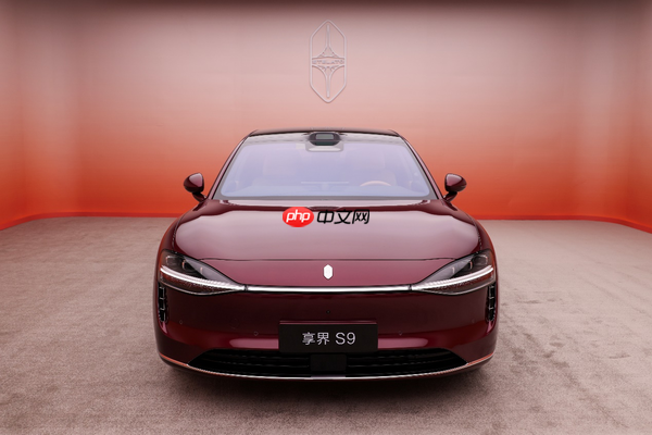 新款享界S9静态评测首发 以科技豪华让出行从容与享受兼得