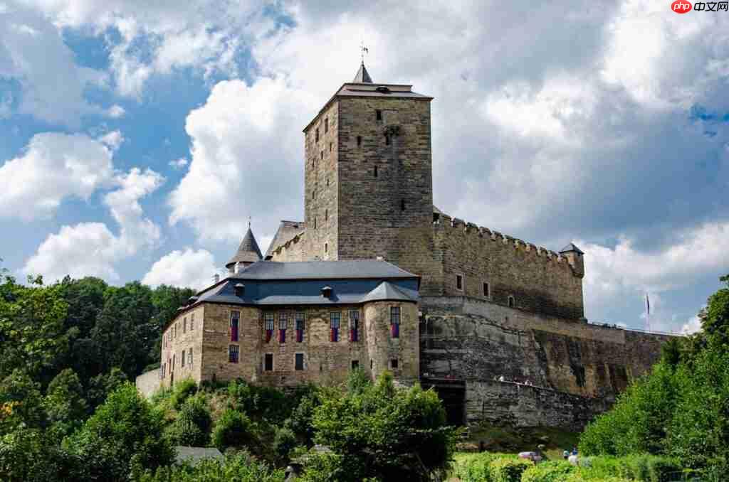 《天国:拯救2》大获成功 游戏中的城堡吸引大量游客前来参观