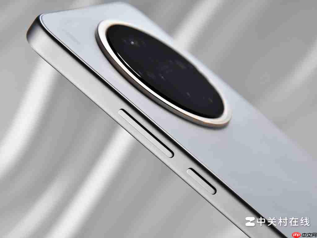 vivo Y500 Pro 图赏：质感升华，简约不凡 