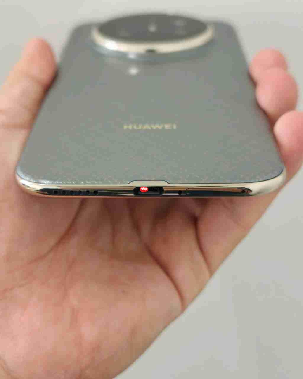  有 SIM 卡槽，华为 Mate 70 Air 真机新图曝光 