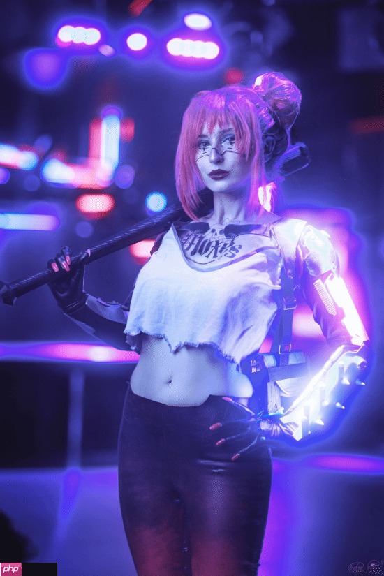 CDPR转发《2077》性感COS 还以为游戏画面