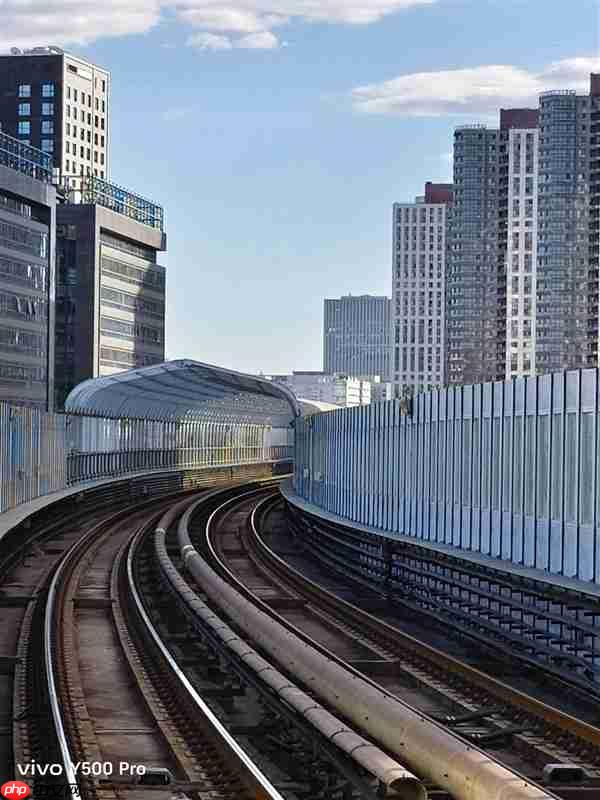 vivo Y500 Pro上手:旗舰级2亿像素下放 最硬核的国民手机