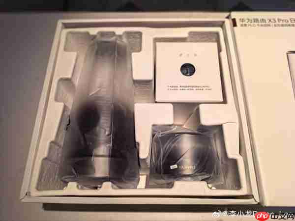 李小龙晒华为路由X3 Pro日照金山开箱：PLC是没网线的大户型最佳选择
