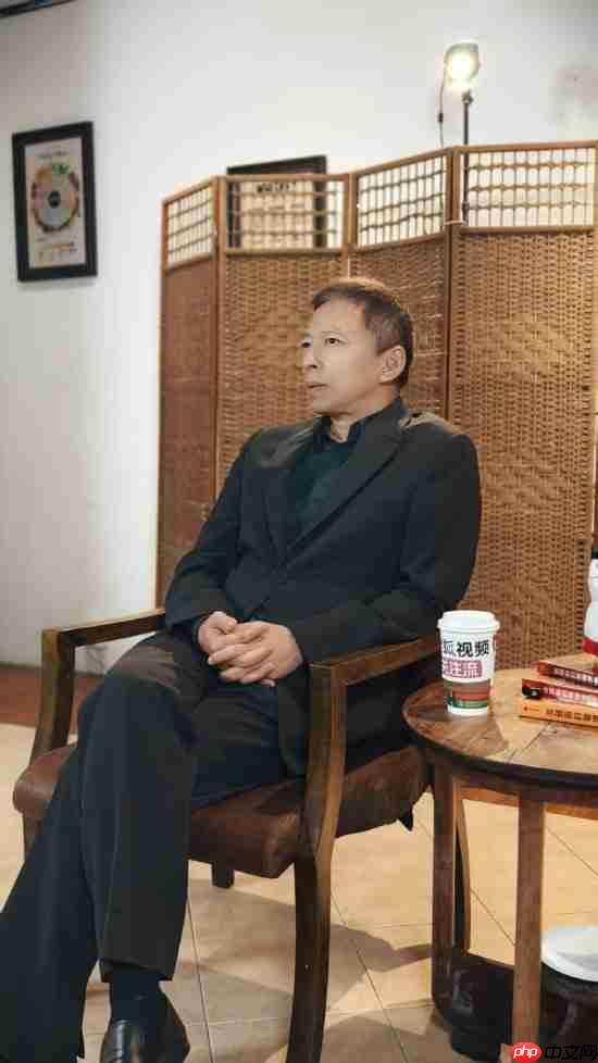 搜狐创始人张朝阳回应“直播物理课”:人生一定要折腾,要积极地做事情