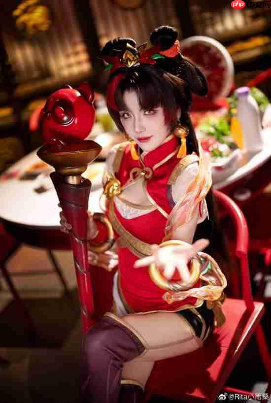 《英雄联盟》美女解说COS拉克丝！S15赛后祝贺T1再夺冠