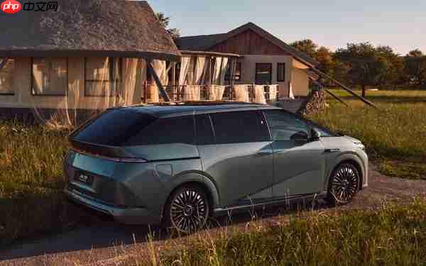  小鹏 X9 超级增程版上市 综合续航超 1600km 预售价 35 万起 