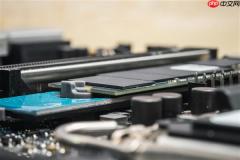 AI催生全新SSD：比HBM便宜 比普通SSD性能提升100倍