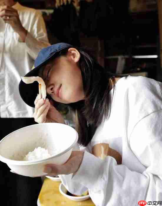 《寂静岭f》女主演员新美照：女友感十足 甜美有元气