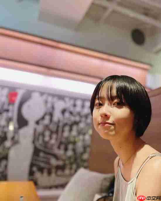 《寂静岭f》女主演员新美照：女友感十足 甜美有元气