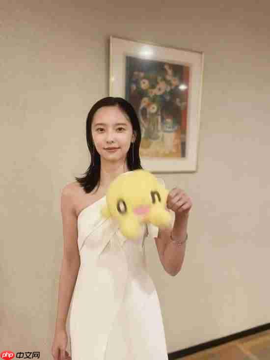 《寂静岭f》女主演员新美照：女友感十足 甜美有元气