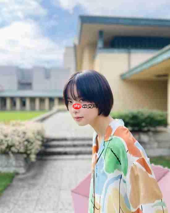 《寂静岭f》女主演员新美照：女友感十足 甜美有元气