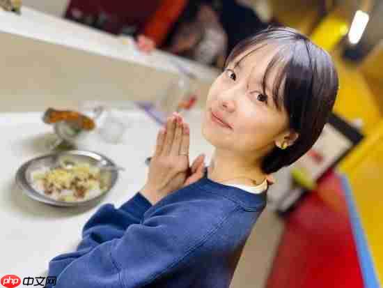 《寂静岭f》女主演员新美照：女友感十足 甜美有元气