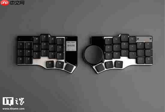 Toucan推出分体式人体工学机械键盘：自带触摸板显示屏