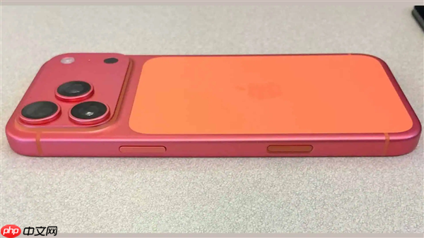 机主用湿巾把橙色iPhone 17 Pro Max擦掉色:网友不相信是真的