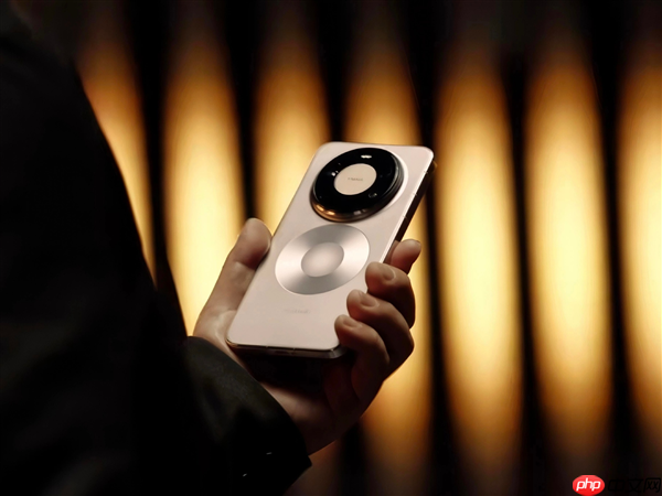 华为Mate 80风扇版缺席:因某些原因未能量产落地