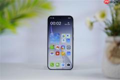 全息光刻美背太吸睛！OPPO Reno 15图赏