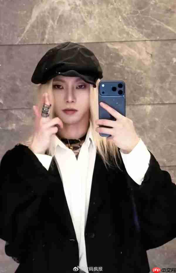 马云和刘强东都用上了iPhone 17 Pro Max 这些明星也在用