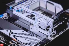ROG MAXIMUS Z890 APEX主板创DDR5-13322超频新纪录