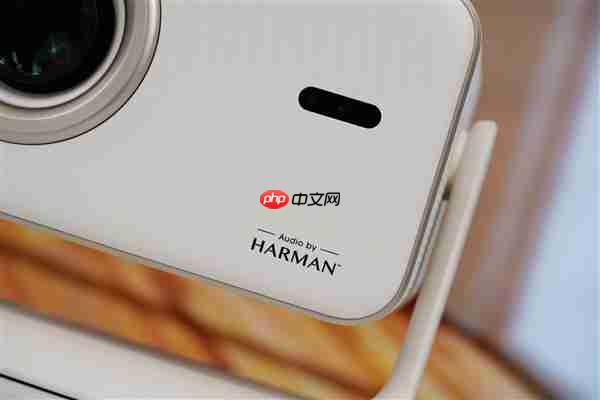 哈曼联名+1000 CVIA流明!哈趣投影H3 Ultra图赏