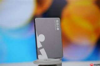 致态小翼S001 SSD评测：SATA接口性能极限 附带软件一键迁移系统