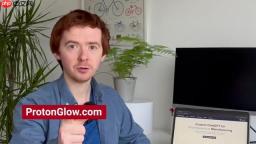 Proton Glow：AI驱动的URS生成器提升医药制造效率