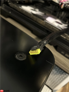 RTX 5090改装上到1350W差点烧毁！华擎温度传感器成功救命