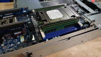Gigabyte H242-Z11 Edge服务器深度评测：核心、内存、扩展性全方位解析