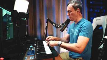 提升音乐技能: Janek Gwizdala教你音程识别技巧