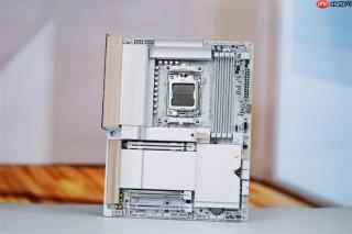实木元素亮眼！技嘉X870E AERO X3D WOOD主板评测：顶级性能搭配全新设计 DIY审美新高度