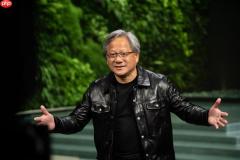 停产让黄仁勋着急！中国厂商不被批准不能买英伟达H200吗：商务部回应