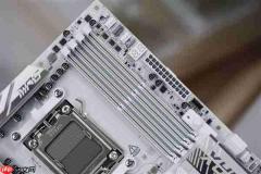 高颜值银白刀锋!微星MPG B850M EDGE TI MAX WIFI图赏
