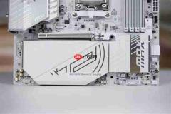 高颜值银白刀锋!微星MPG B850M EDGE TI MAX WIFI图赏
