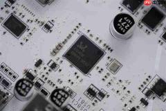 高颜值银白刀锋!微星MPG B850M EDGE TI MAX WIFI图赏