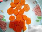 爆炒鸡丁：半成品速成美味