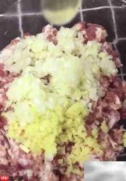 红烧狮子头简易做法