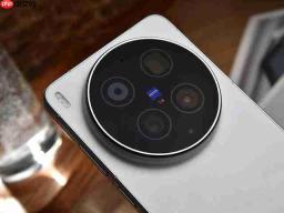 vivo X300 Ultra 全面评测 手机里的“专业 V 单”究竟有多能打?