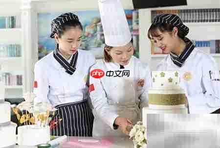 蛋糕学校培训费用多少？