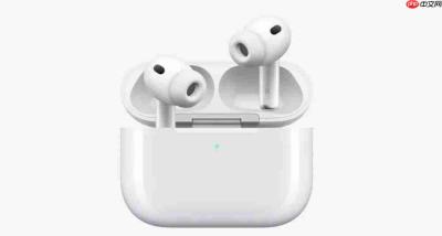  苹果新 AirPods Pro 曝光，内置红外摄像头、升级 H3 芯片 