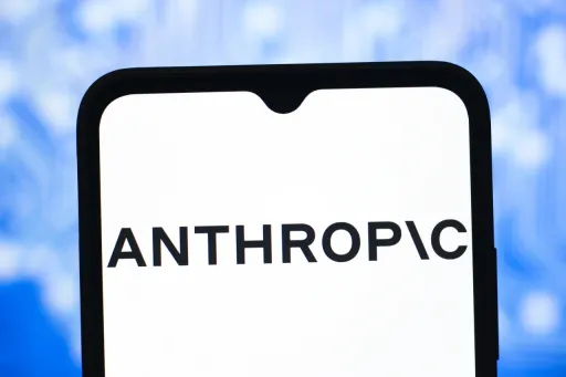 Anthropic秘密提交IPO申请,估值逼近万亿美元大关