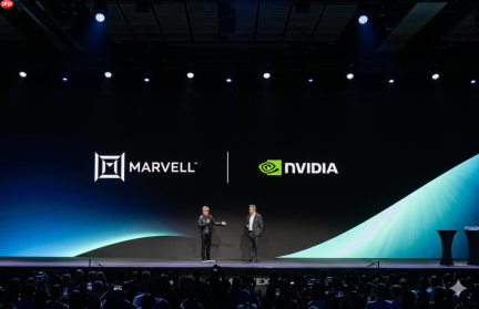 黄仁勋、Marvell CEO同台对谈：未来AI拼的不是算力是连接，“能用铜就用铜，必须用光才用光”