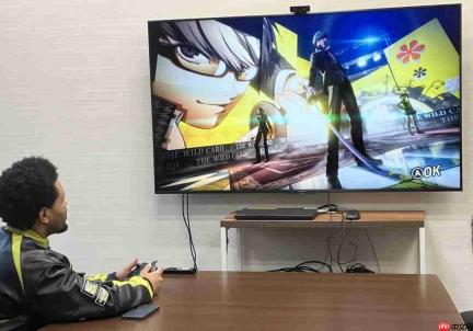 “盆栽哥”威肯参观Atlus总部 提前试玩《P4R》