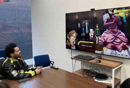 “盆栽哥”威肯参观Atlus总部 提前试玩《P4R》