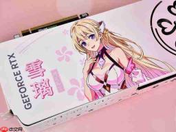 AX 电竞叛客 GeForce RTX 5070 樱花限定 12GB 显卡评测 春季樱花主题设计 