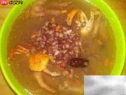 鸡脚河蟹红豆汤做法