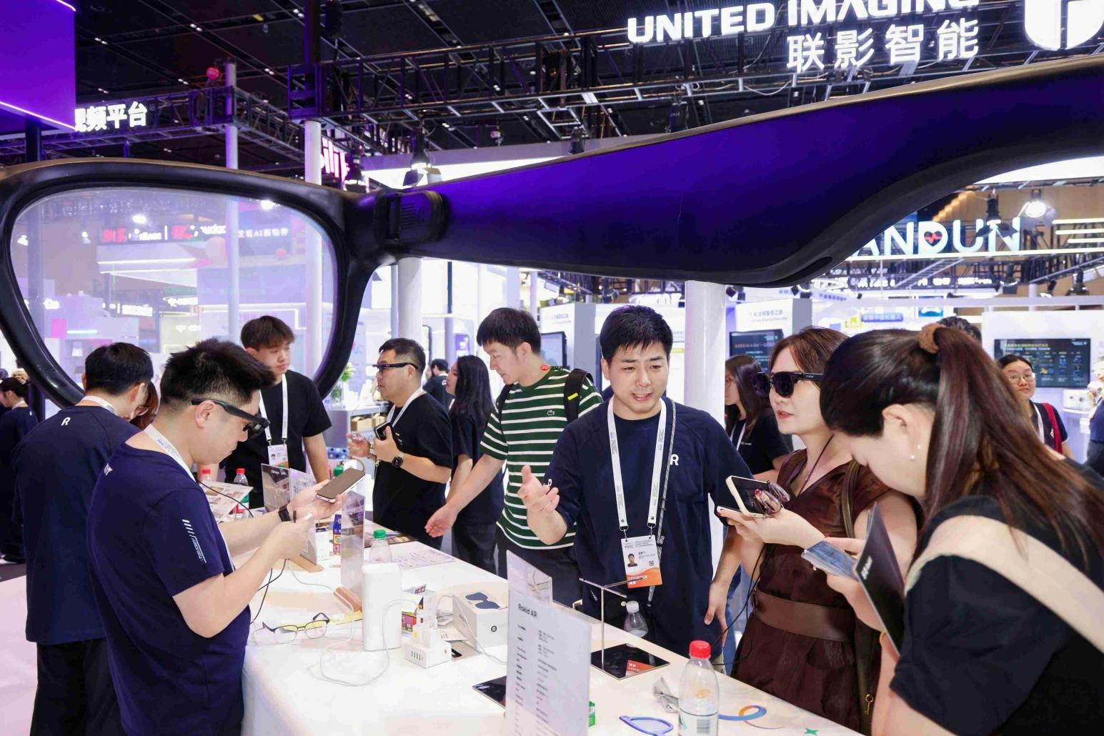 乐奇Rokid WAIC 2026全球展会首秀:YodaOS原生系统+新一代AR空间设备