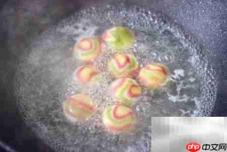 雨花石汤圆:黑芝麻核桃馅制作秘诀