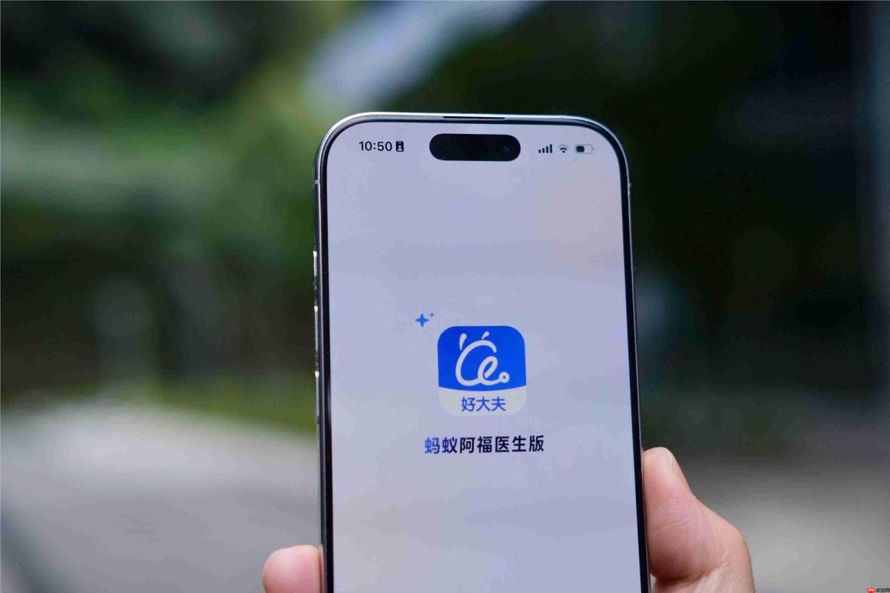 阿福医生版来了！百万医生迎来AI助手，在线问诊、患者管理、科研一个App搞定