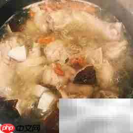 椰子鸡，一口鲜香回味无穷