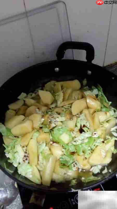 土豆包菜美食制作秘诀
